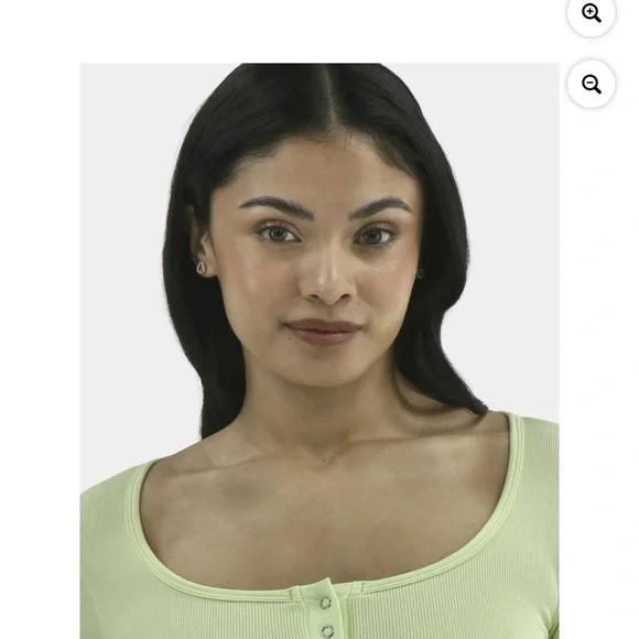 No Boundaries Light Green Ribbed Crop Top XS (0-2) - Picture 4 of 6